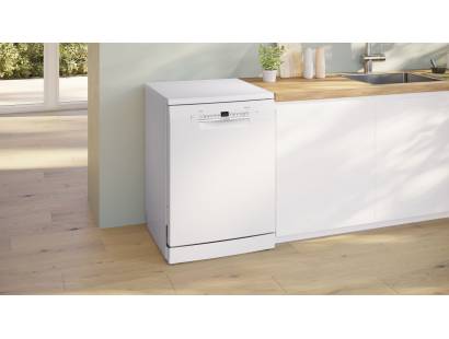 Bosch SMS2HVW67G White Dishwasher