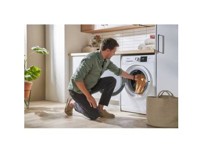 Hotpoint Anti-Stain NDB11724WUK 11+7KG White Freestanding Washer Dryer