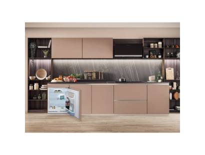 Hotpoint HBUL011 Under Counter Integrated Fridge