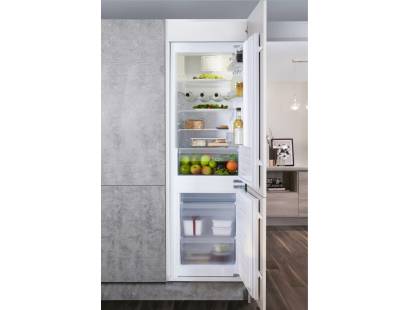 Hotpoint HMCB70302 Built-in Fridge Freezer