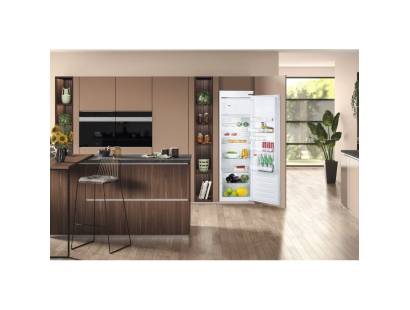 Hotpoint HSZ18012UK Built-in Fridge with Ice Box