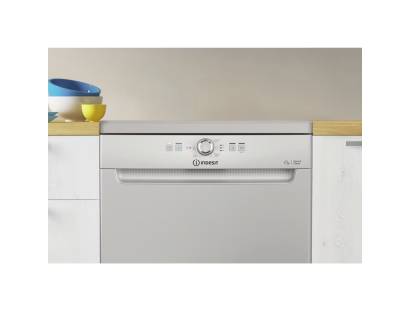 Indesit D2FHK26SUK Dishwasher